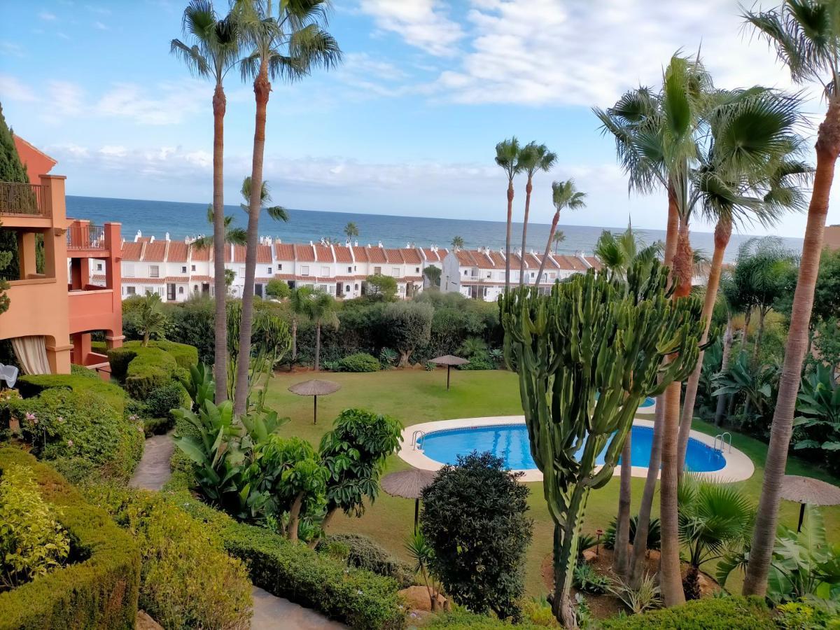 Appartement Met Zeezicht En Vlakbij Het Strand 마닐바 외부 사진