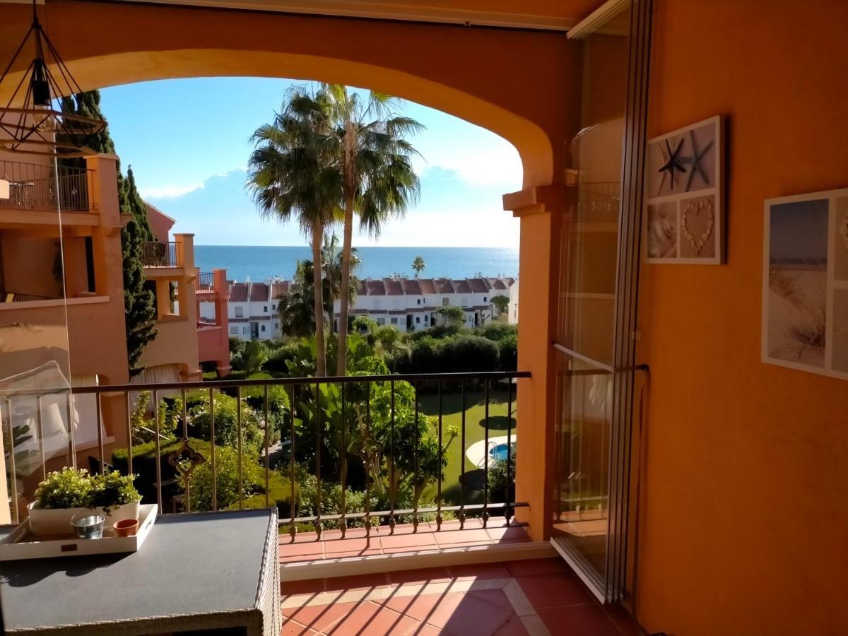 Appartement Met Zeezicht En Vlakbij Het Strand 마닐바 외부 사진
