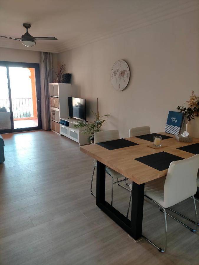 Appartement Met Zeezicht En Vlakbij Het Strand 마닐바 외부 사진
