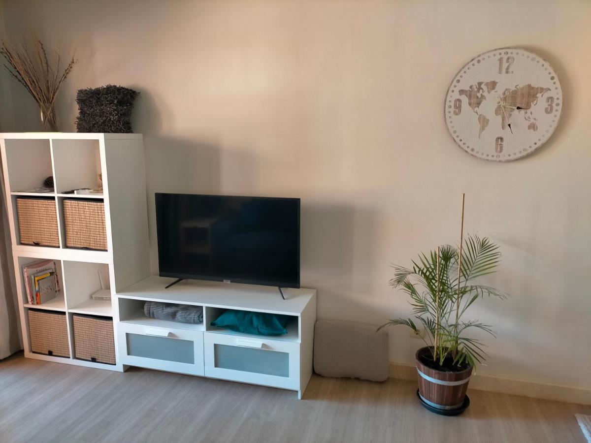 Appartement Met Zeezicht En Vlakbij Het Strand 마닐바 외부 사진