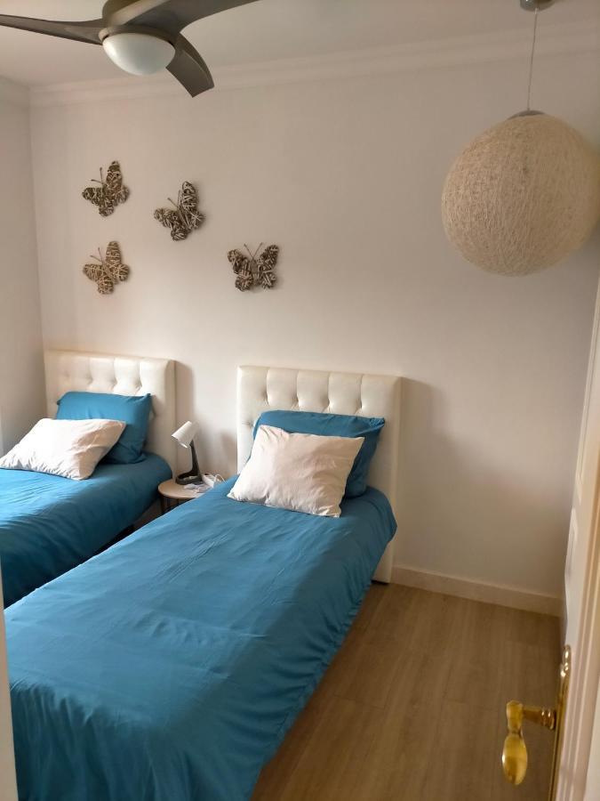 Appartement Met Zeezicht En Vlakbij Het Strand 마닐바 외부 사진