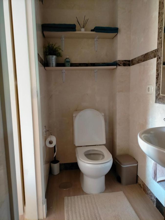 Appartement Met Zeezicht En Vlakbij Het Strand 마닐바 외부 사진