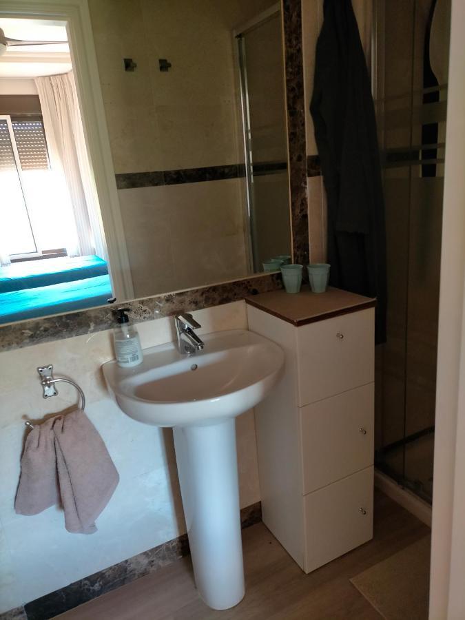 Appartement Met Zeezicht En Vlakbij Het Strand 마닐바 외부 사진