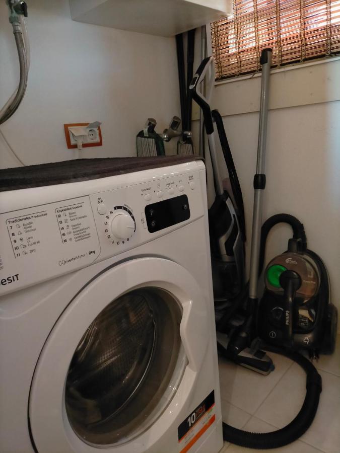 Appartement Met Zeezicht En Vlakbij Het Strand 마닐바 외부 사진