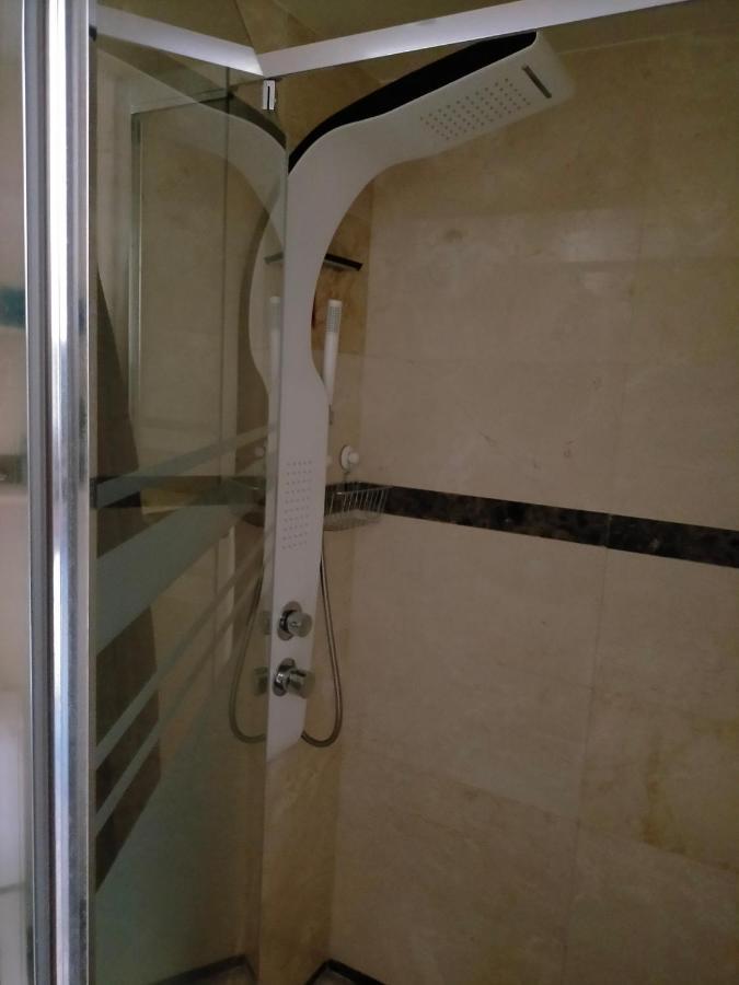 Appartement Met Zeezicht En Vlakbij Het Strand 마닐바 외부 사진