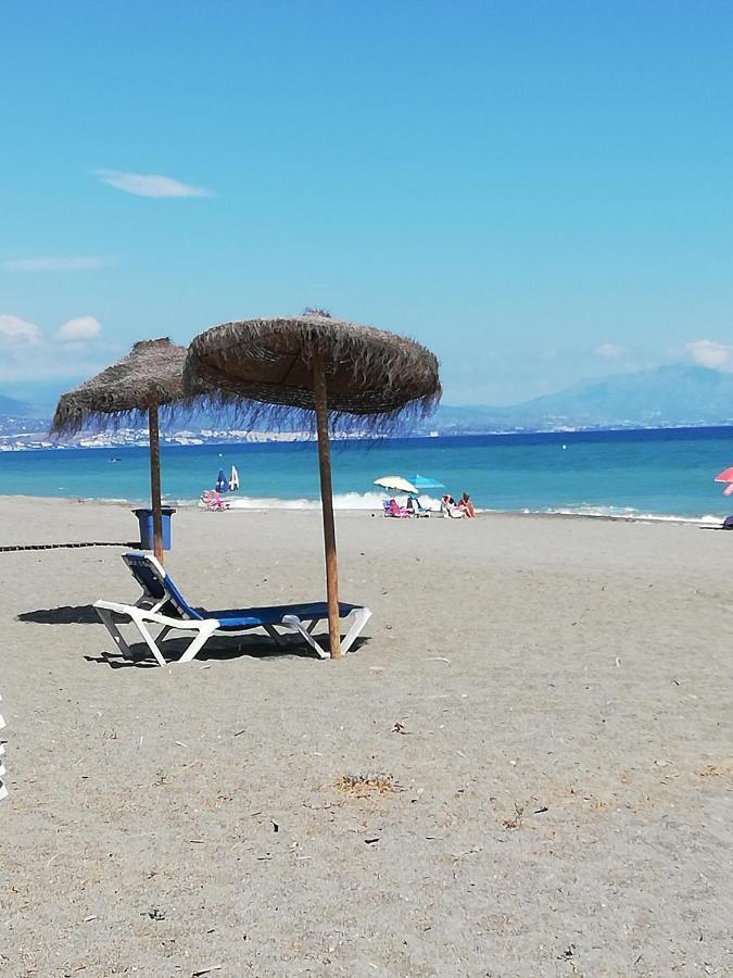 Appartement Met Zeezicht En Vlakbij Het Strand 마닐바 외부 사진